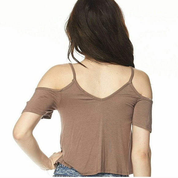 ❌SOLD❌ Cold Shoulder Top - Picture 5 of 5